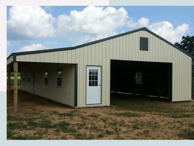 Строительство конюшен в Советской Гавани