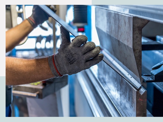 Гибка металла в Советской Гавани